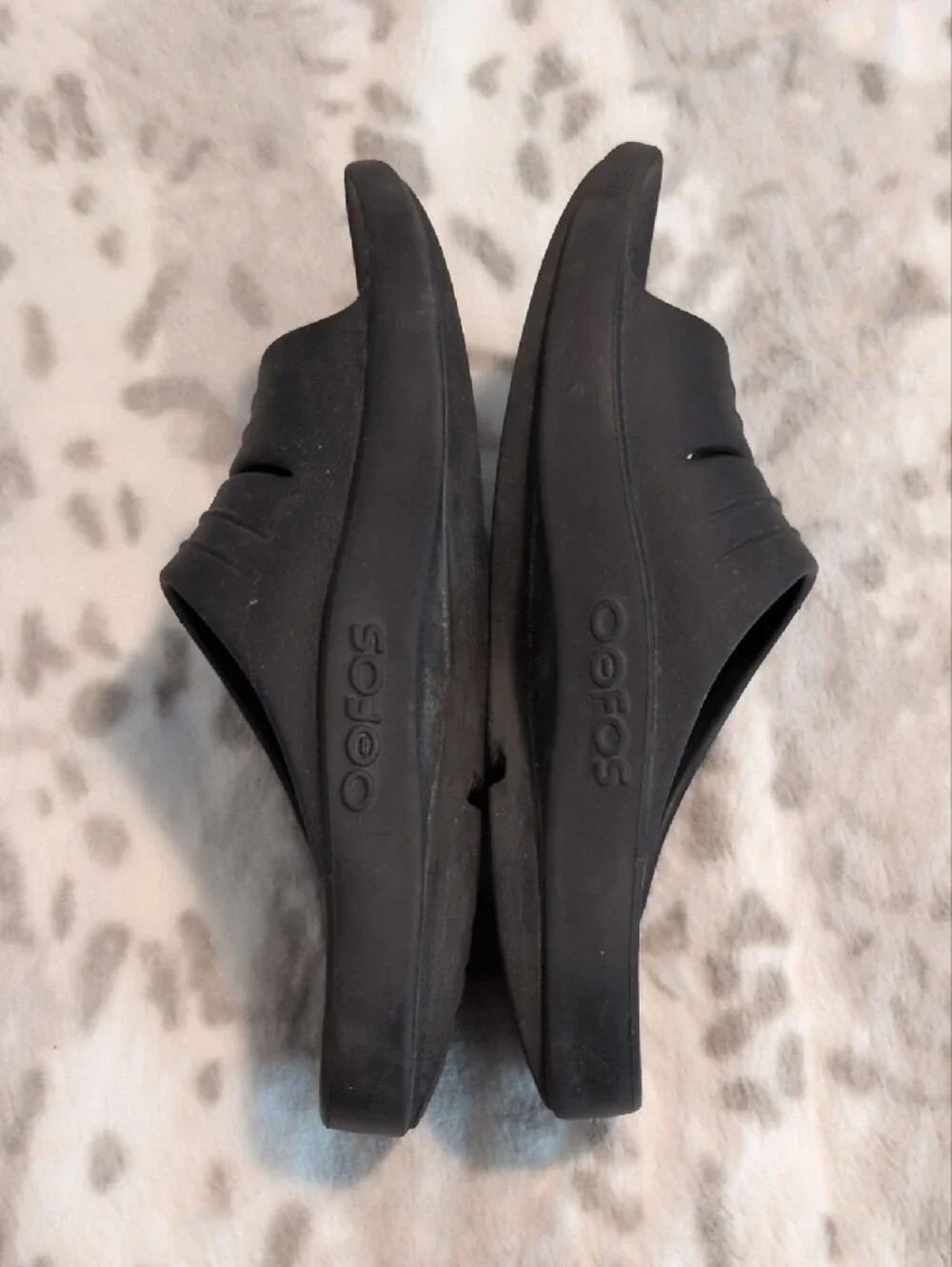 Oofos Black Slide Sandals Sz 39 Comfy Summer Beach Lake Slip-on Comfortable